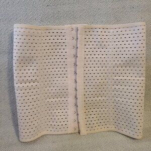 Beige Womens waist trainer/corset with steel boning size small~ body shaper